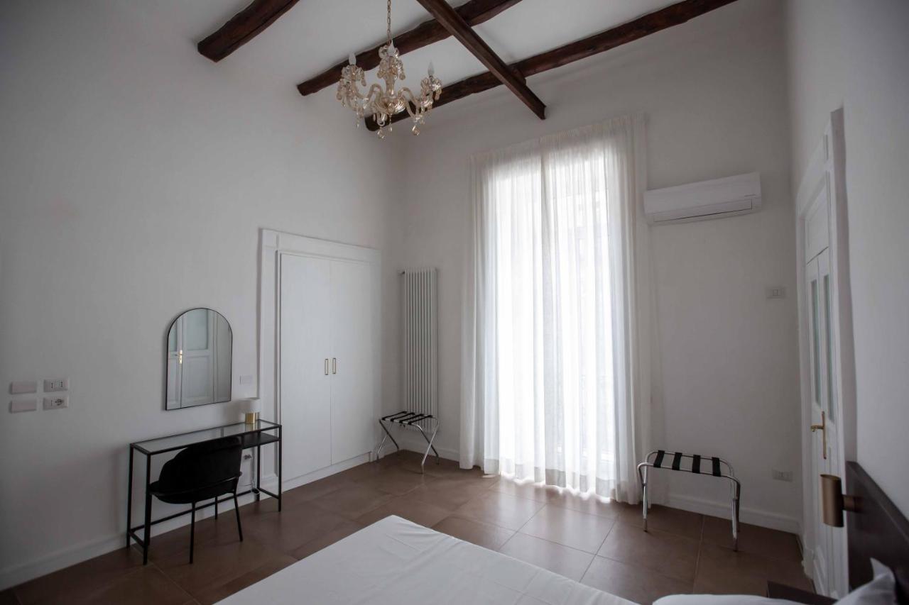 Domus Delia Luxury Apartment 那不勒斯 外观 照片